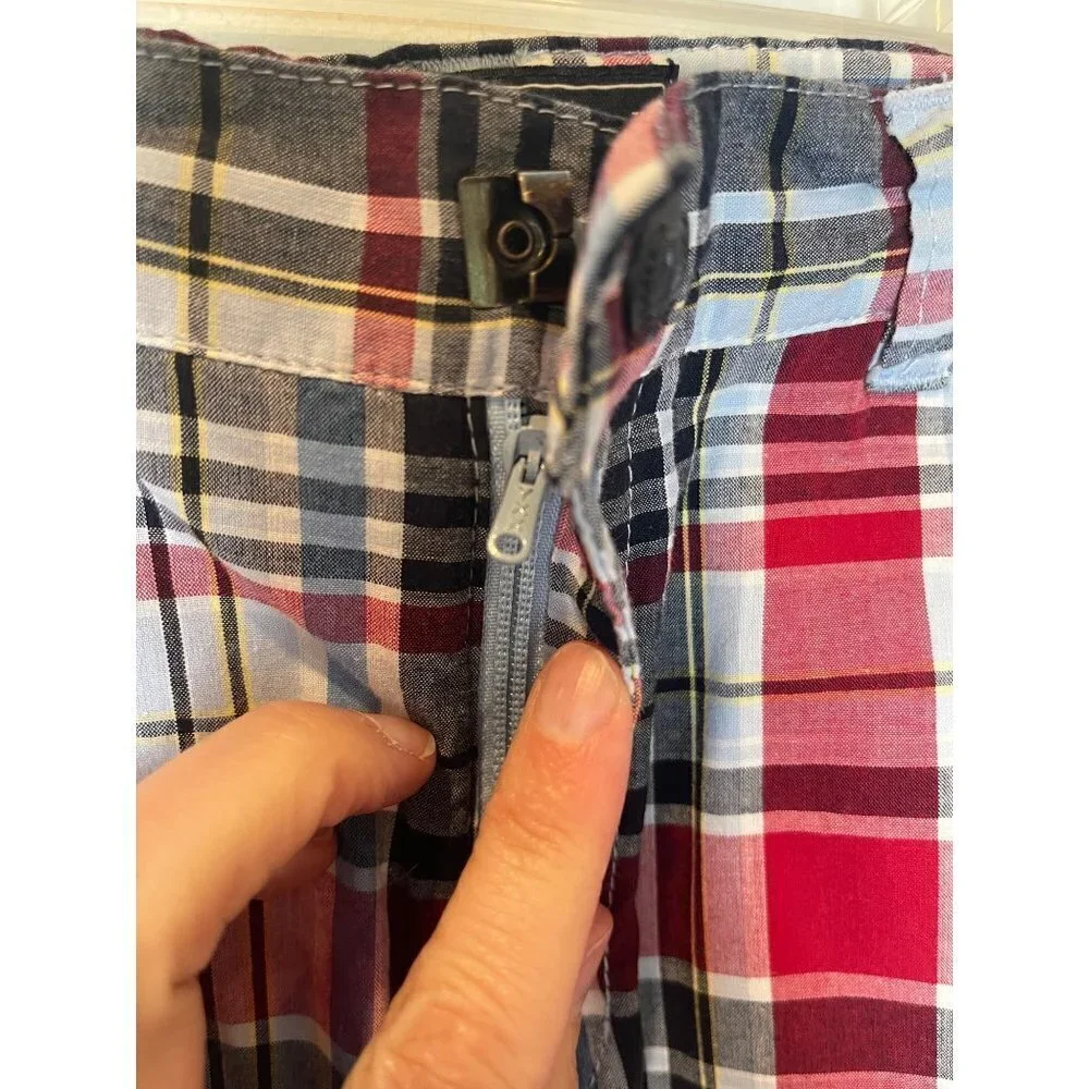 E-Land Red Blue And Black‎ Cotton Plaid Adjustable Waist Shorts Size 4